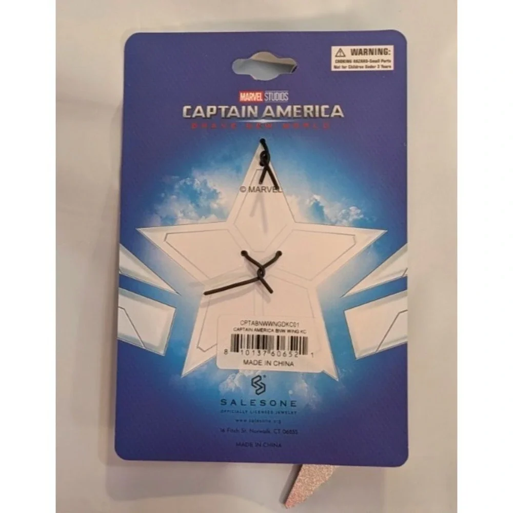 NWT Captain America Brave New World Keychain opening night cinemark exclusive